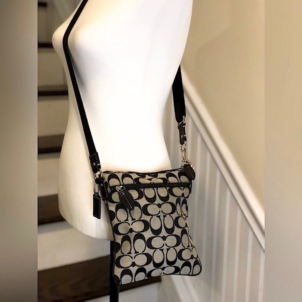 COACH Black Jacquard Signature C Top Zipper Swingaway Crossbody Adj Shoulder Bag